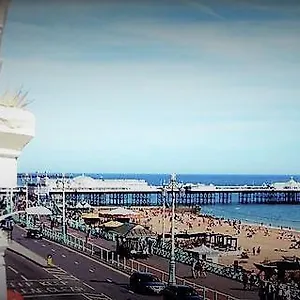 The View, 2* Hove