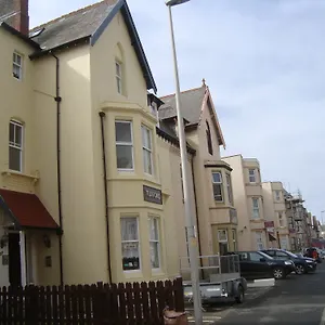 Tuxford House 2* Blackpool