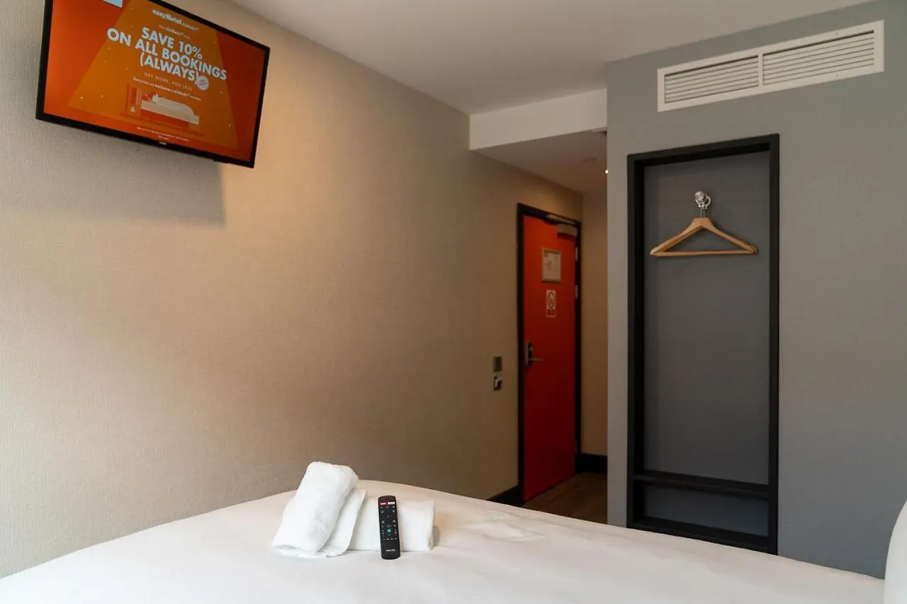Hotel Easyhotel Cardiff